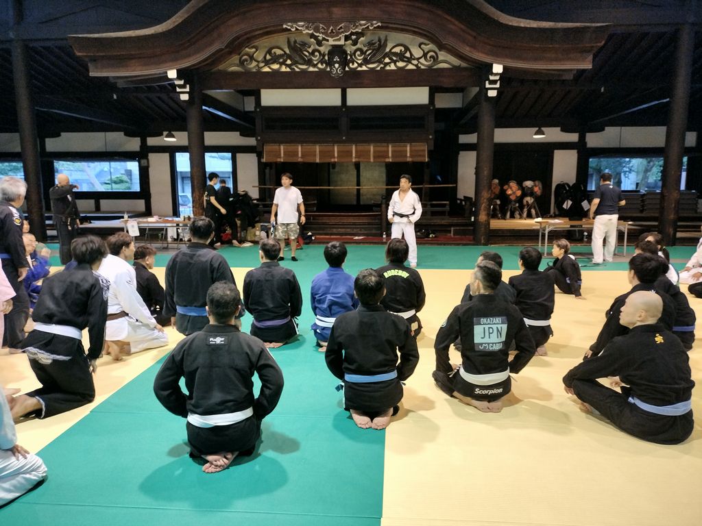 ����S���_�p�Z�~�i�[